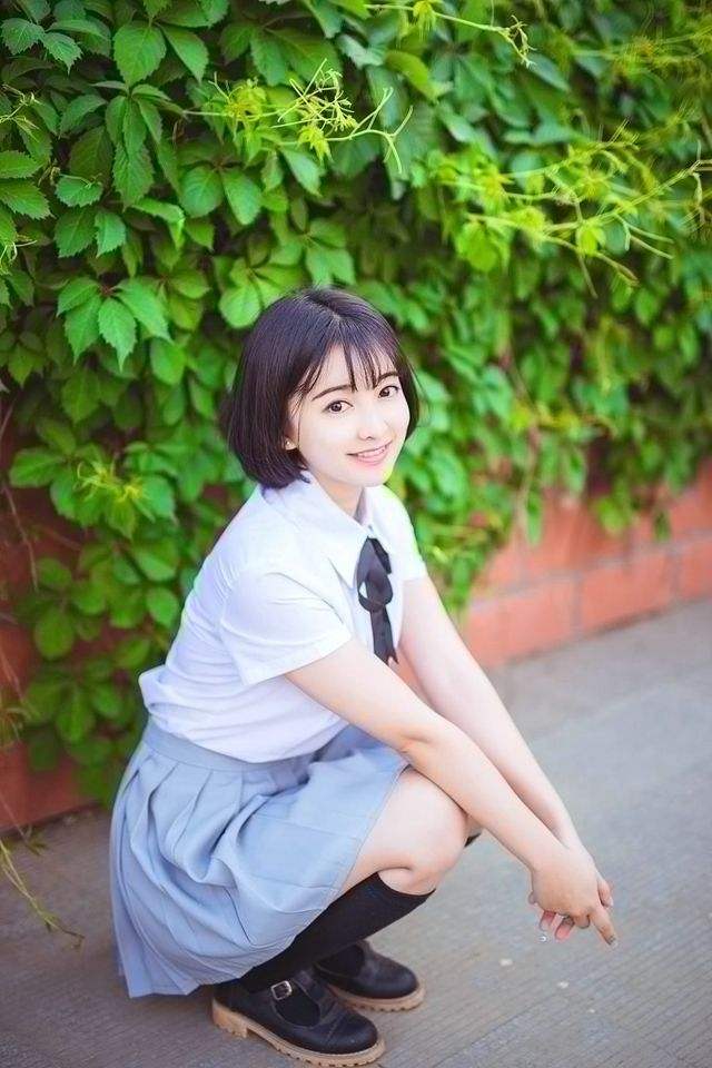 校園甜美的背影，洋溢著青春爛漫的回憶